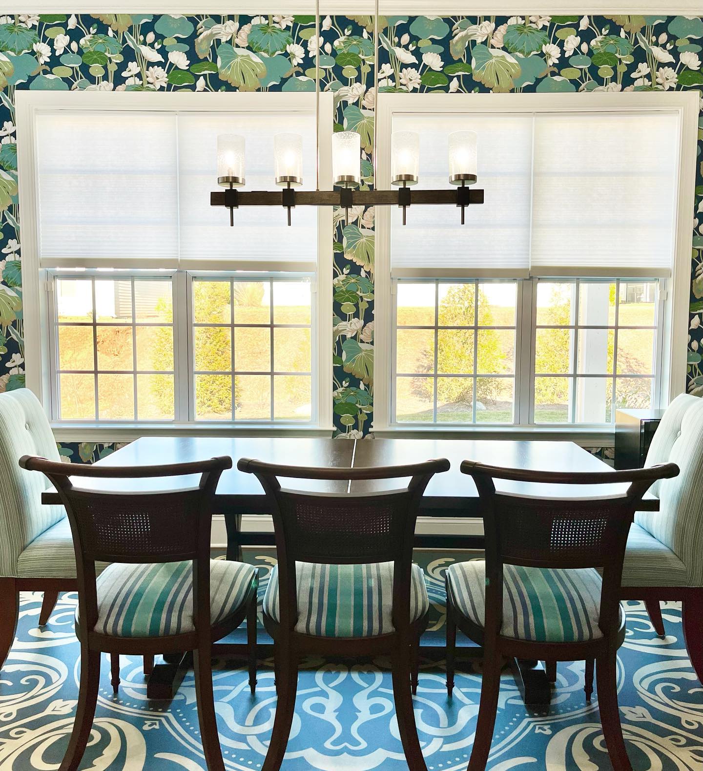Photo showcasing a completed dining room design project by Lori Savio